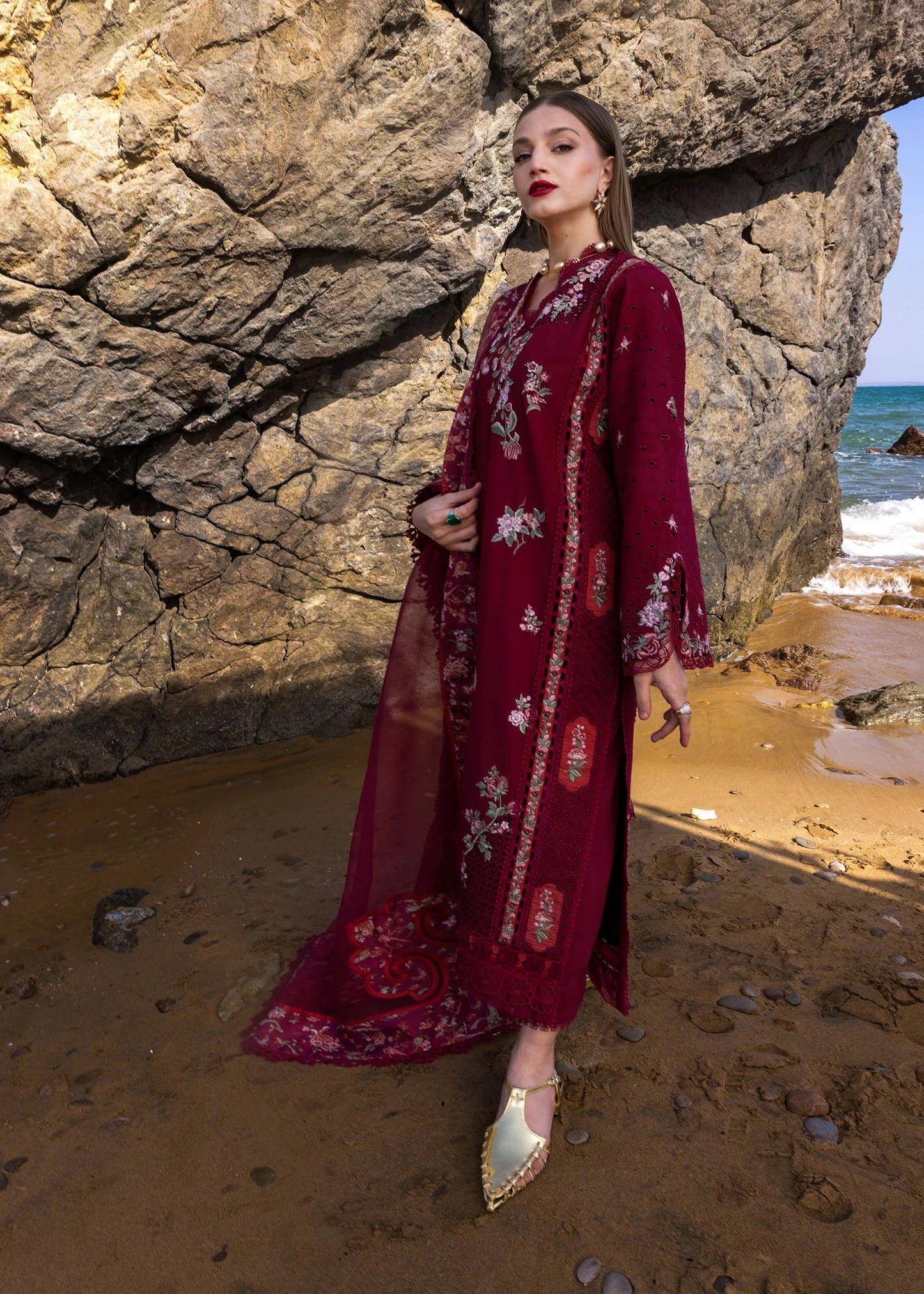 Crimson | 3 Piece Unstitched Embroidered Lawn | Parsi Threads - D5 B