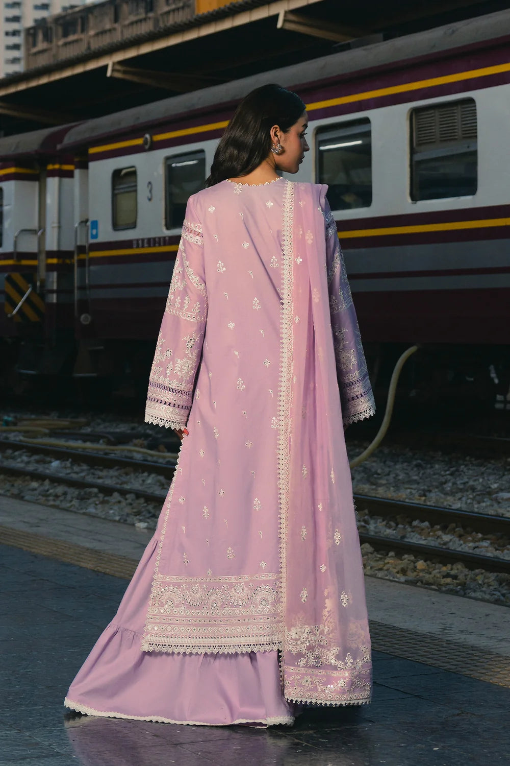 Afrozeh | 3 Piece Unstitched Embroidered Lawn | Dilnasheen