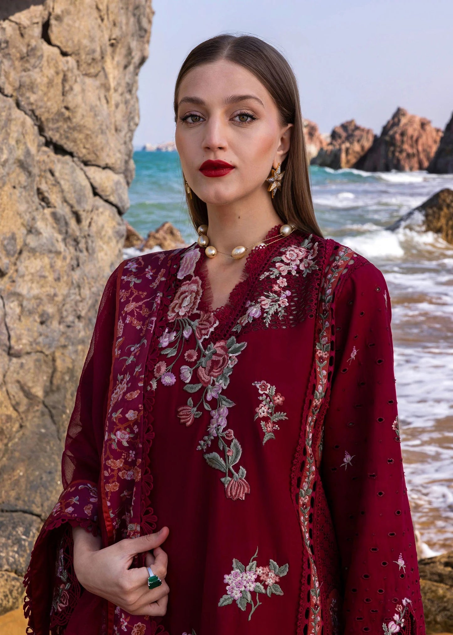 Crimson | 3 Piece Unstitched Embroidered Lawn | Parsi Threads - D5 B