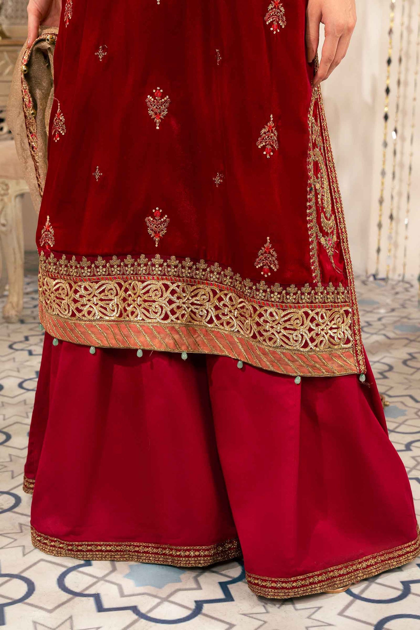Maria B. | 3 Piece Embroidered Velvet Suit | SF-W24-29-Pink-Ex