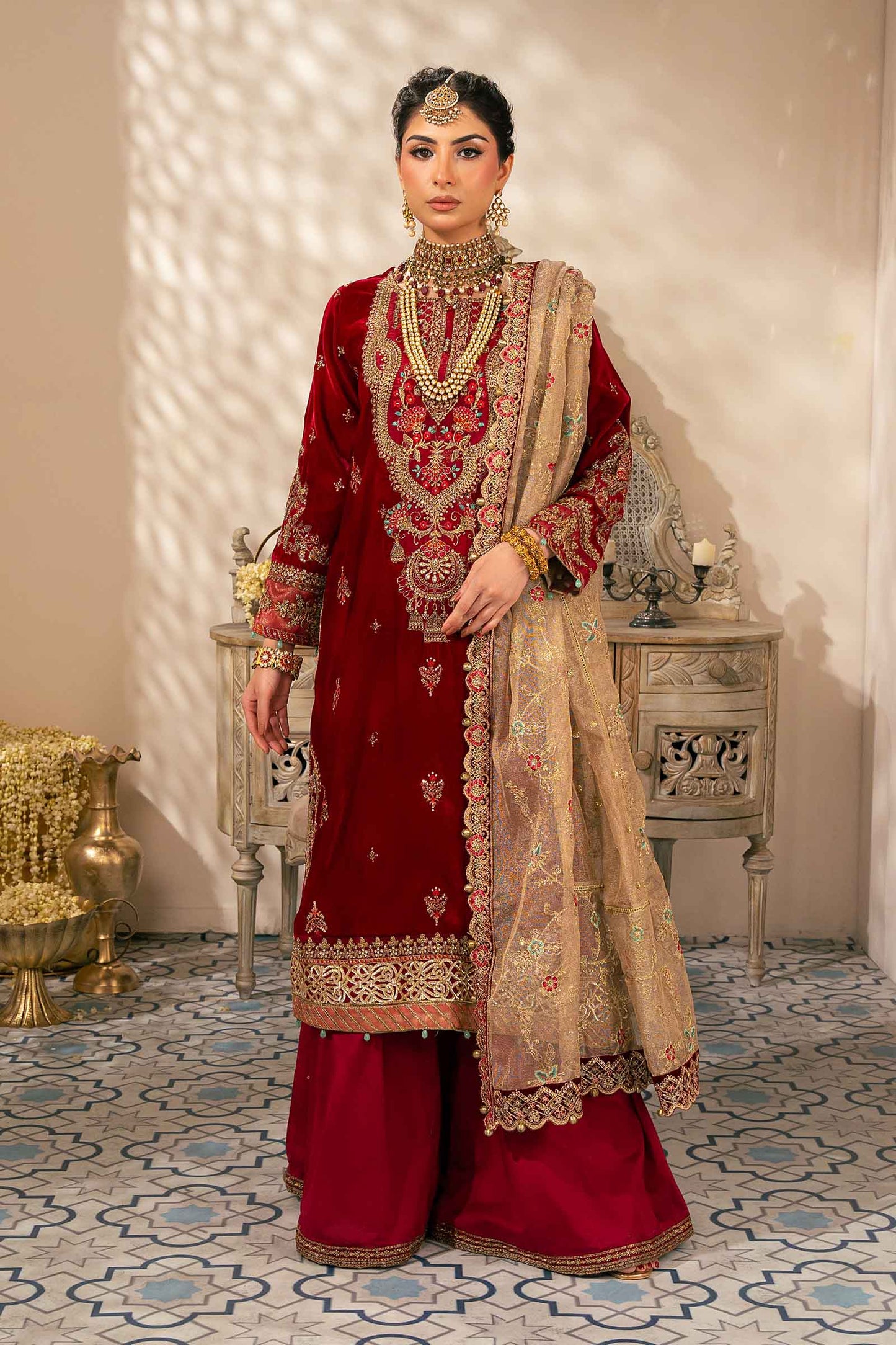 Maria B. | 3 Piece Embroidered Velvet Suit | SF-W24-29-Pink-Ex