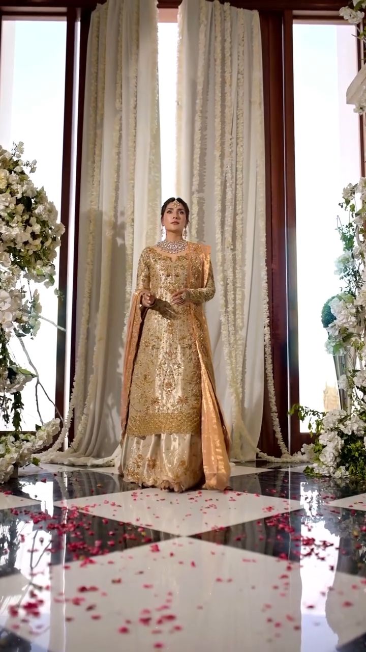 Mina Hasan | 3 Piece Unstitched Embroidered Tussle Silk | D-2343