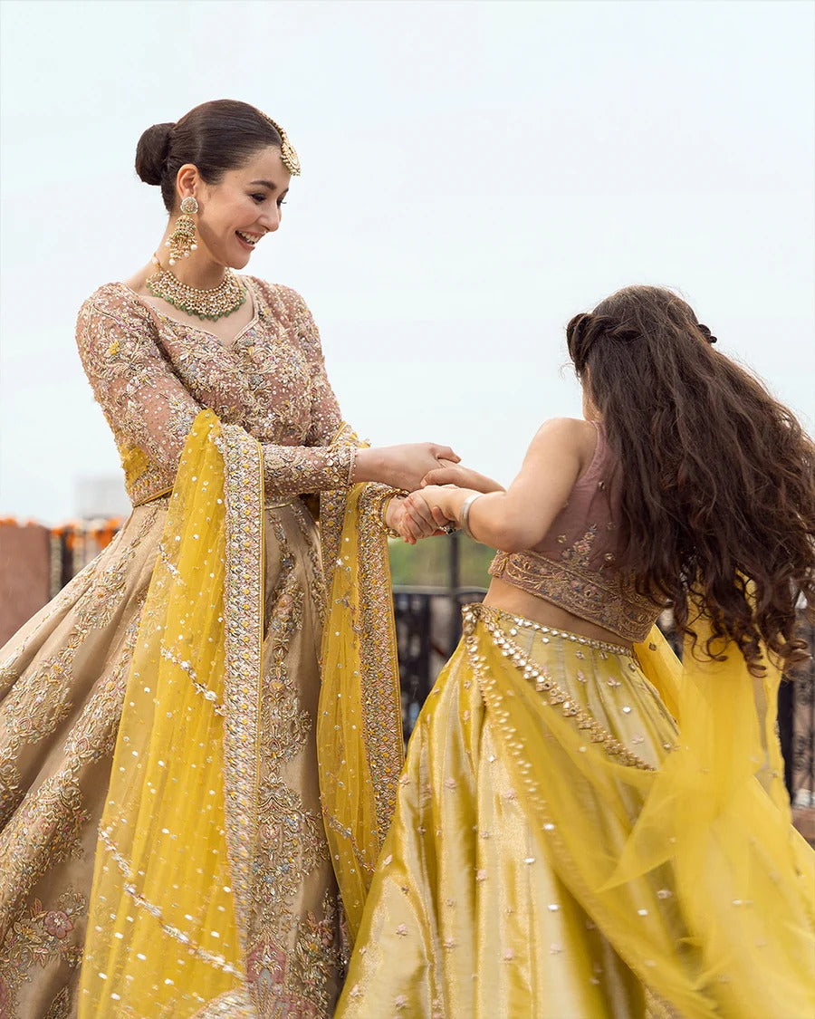 Faiza Saqlain | 3 Piece Unstitched Embroidered Bridal Dress | Mahveen