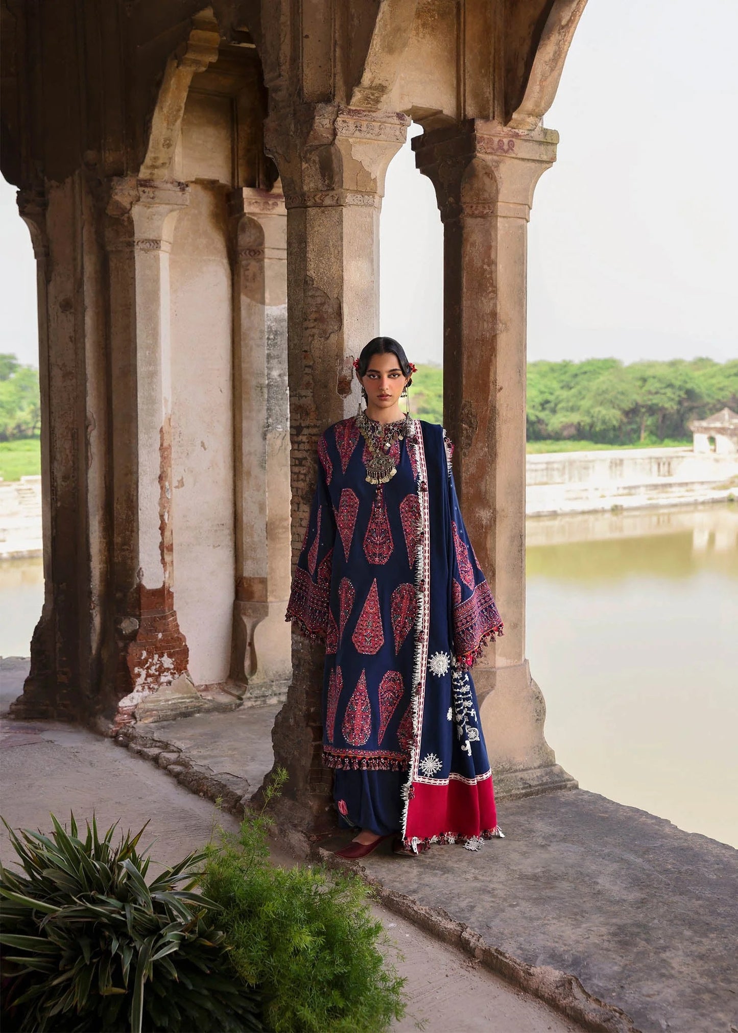 Hussain Rehar | 3 Piece Unstitched Embroidered Karandi | Gulbano