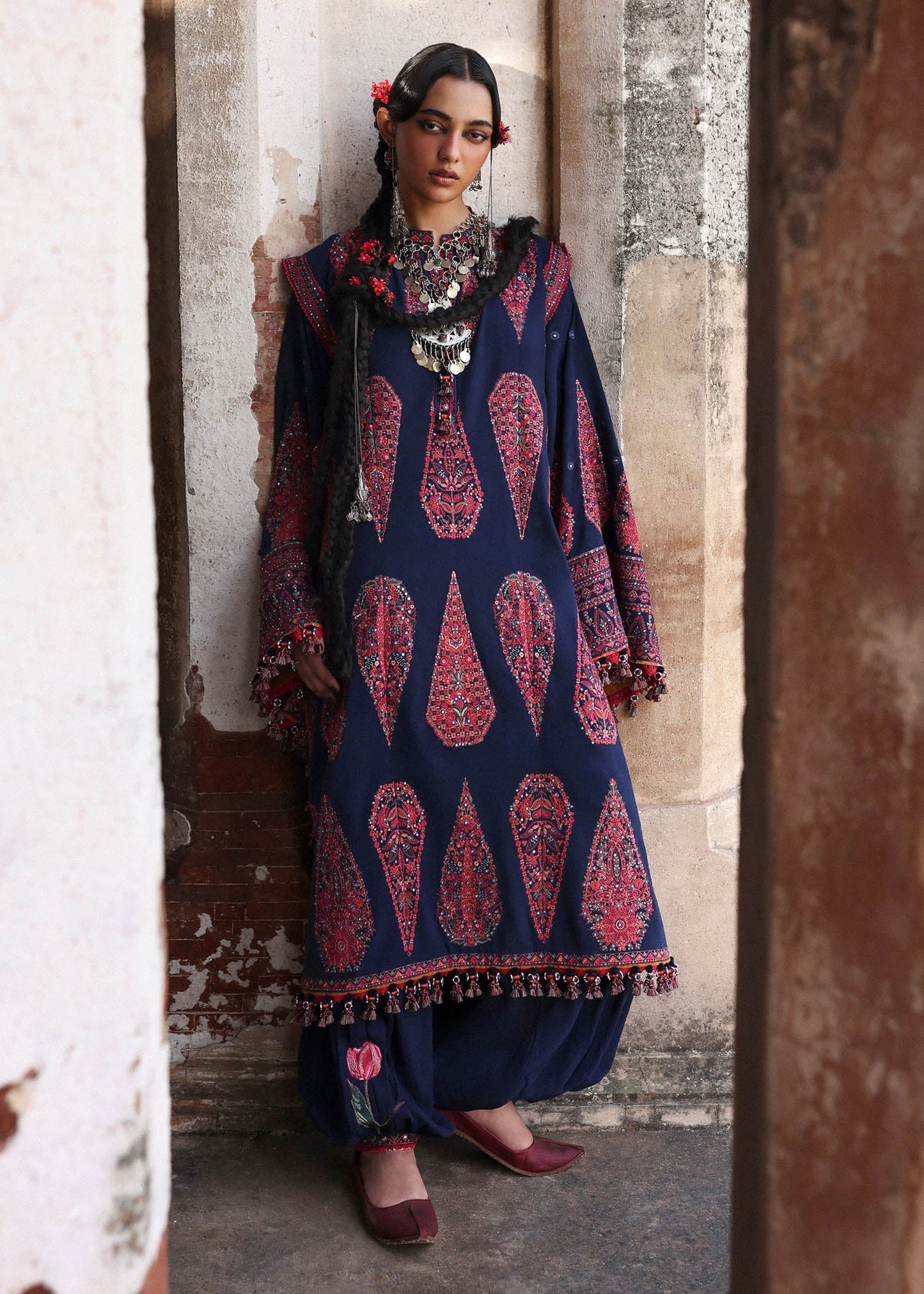 Hussain Rehar | 3 Piece Unstitched Embroidered Karandi | Gulbano