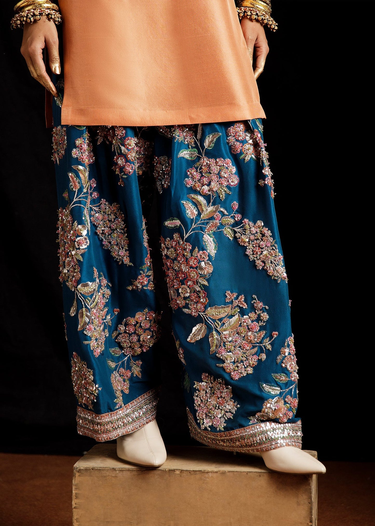 Hussain Rehar | 3 Piece Unstitched Embroidered Raw Silk | Vaskas