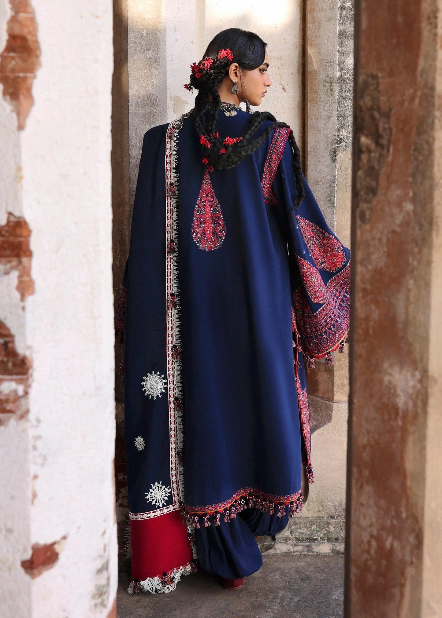 Hussain Rehar | 3 Piece Unstitched Embroidered Karandi | Gulbano